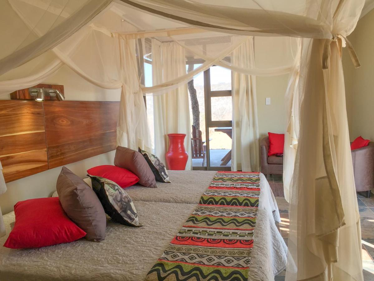 Okutala Etosha Lodge Outjo Kültér fotó