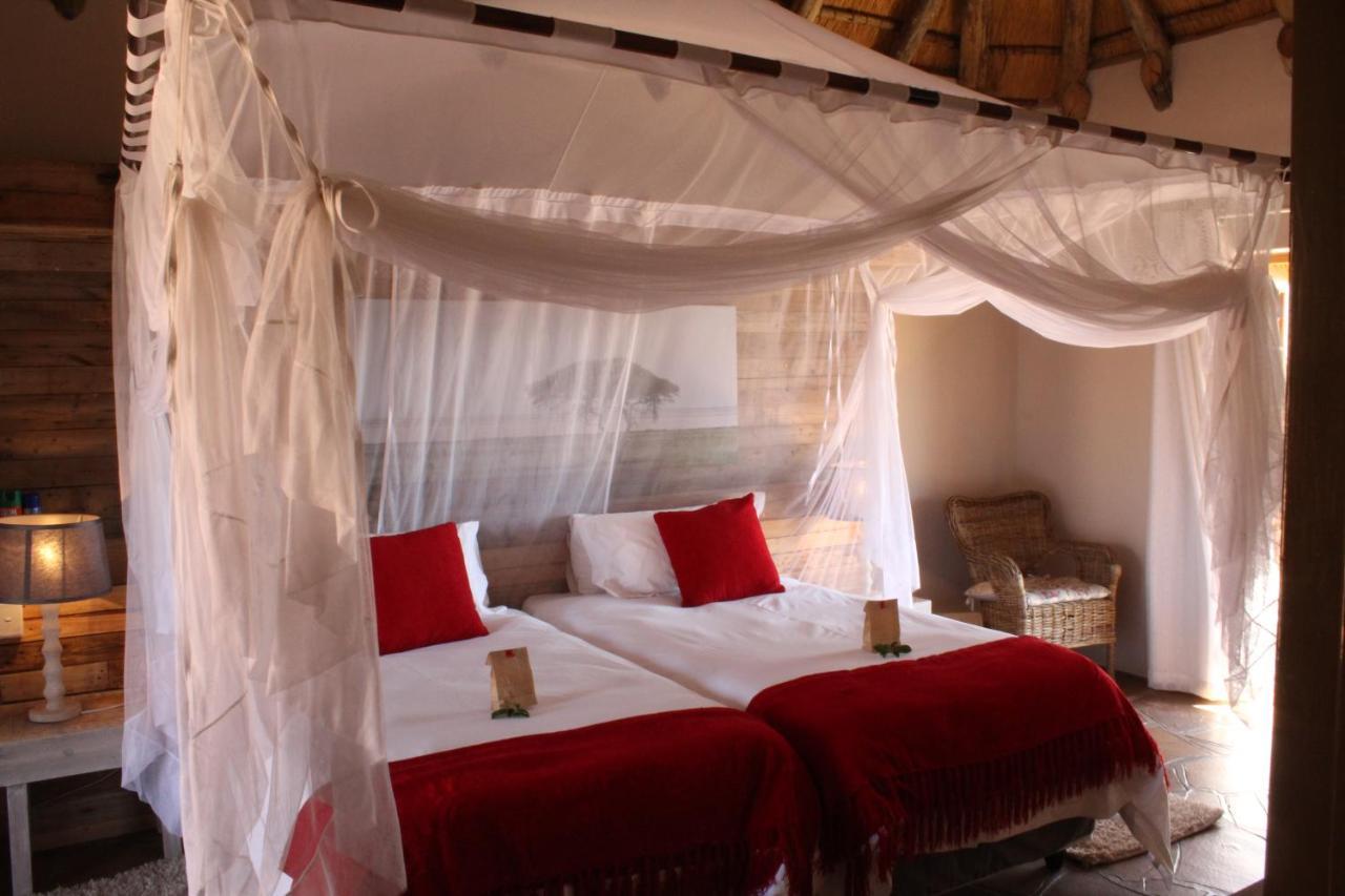 Okutala Etosha Lodge Outjo Kültér fotó