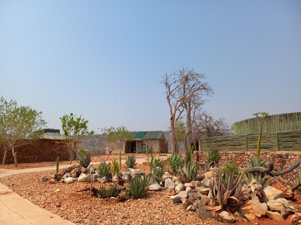 Okutala Etosha Lodge Outjo Kültér fotó