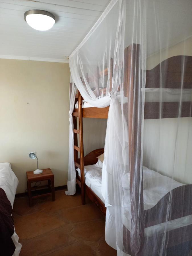 Okutala Etosha Lodge Outjo Kültér fotó